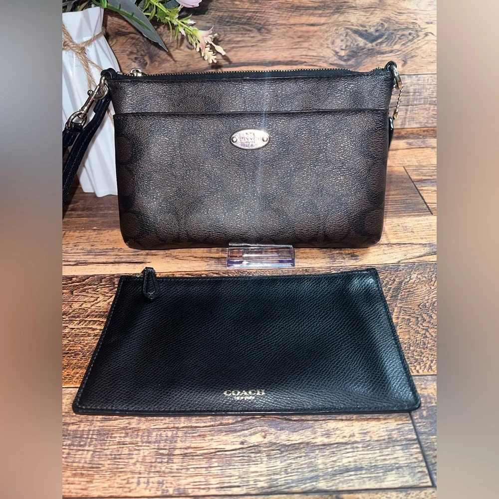 Elegant Black & Brown Coach Wristlet Double Pouch GUC - Picture 5 of 9